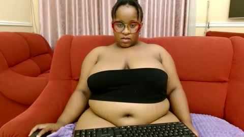 thickjuicyxxx online show from October 13, 8:44 pm