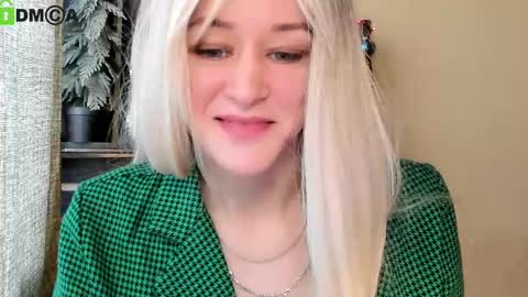 thief_of_hearts_ online show from February 23, 12:41 pm