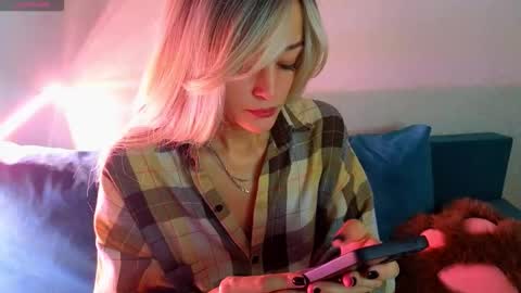 thief_of_hearts_ online show from September 10, 9:53 am