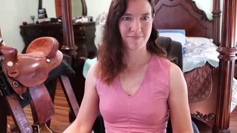 Snapshot of thornbury_rose chatting on March 8, 8:02 pm ThornburyRose online show from March 8, 8:02 pm