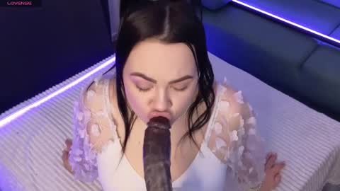 Brittney online show from April 9, 9:59 am