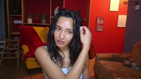 tia_j online show from February 5, 4:21 pm