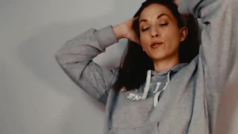 Snapshot of tiannarae chatting on March 8, 4:20 am TIANNA online show from March 8, 4:20 am