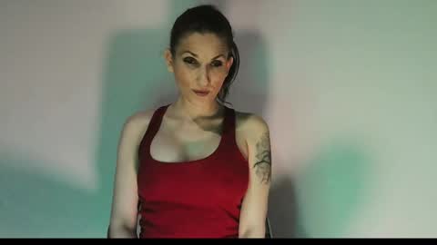 Snapshot of tiannarae chatting on February 5, 4:16 am TIANNA online show from February 5, 4:16 am