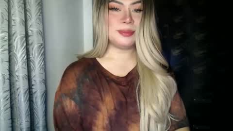 arianna tiara online show from December 14, 10:10 am