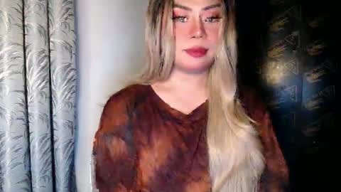 arianna tiara online show from December 22, 1:58 pm