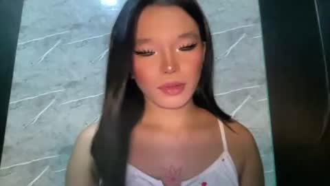 Ms. Tiara online show from May 31, 10:21 am