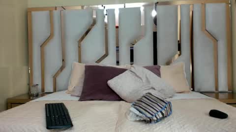    online show from January 15, 9:41 pm