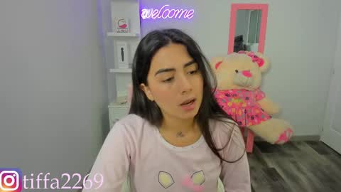 Snapshot of tifany_tay2 chatting on January 16, 1:14 pm hey am julietha online show from January 16, 1:14 pm