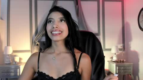 tiffany_low online show from May 3, 9:29 pm