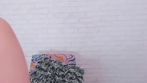 tiffany_mendez online show from January 16, 12:09 pm