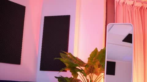 Tiff online show from March 1, 4:12 am