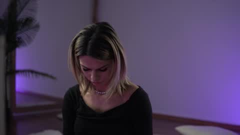 Ilaria online show from October 11, 1:03 pm