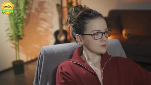 tiffanyriox online show from February 20, 1:48 am