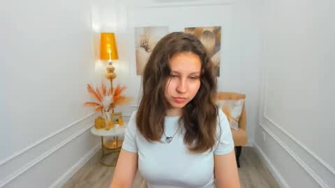 tiffanyyouwert online show from May 20, 4:15 pm