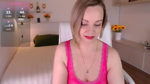 Tilly online show from September 20, 7:12 pm