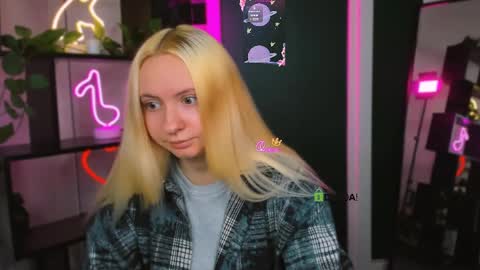 tina_golden1 online show from April 1, 6:38 pm