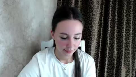 tina online show from August 5, 8:48 pm