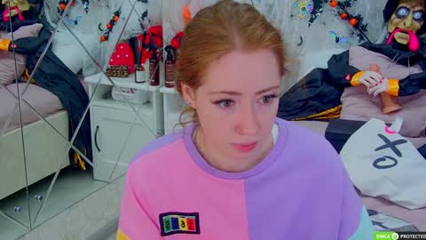 Tina online show from October 31, 4:36 am