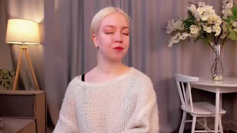 Annie online show from November 4, 10:59 pm