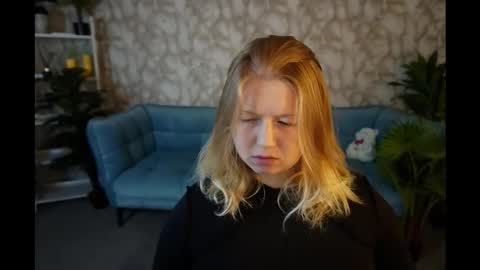 TinkerrBelll online show from September 29, 7:41 pm