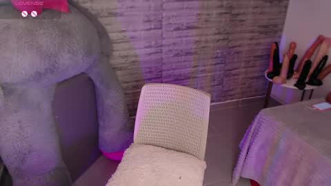 Tinna Goddess online show from March 30, 4:28 pm