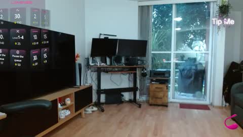 Tiny Caroline online show from November 27, 11:29 pm