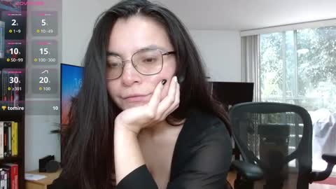 Tiny Caroline online show from October 1, 10:15 pm