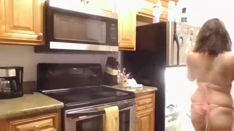 tinyassbossymilf online show from March 29, 9:30 am