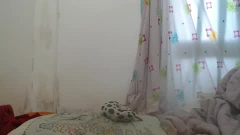 tinyslut66 online show from January 14, 10:53 am