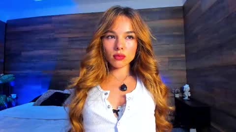 Snapshot of tinyw0nder chatting on September 26, 9:45 pm Instagram tinyw0nder online show from September 26, 9:45 pm