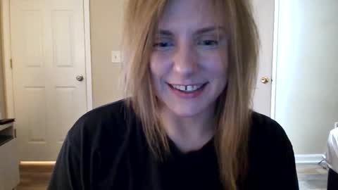 tinywithtiddies online show from April 12, 4:26 am