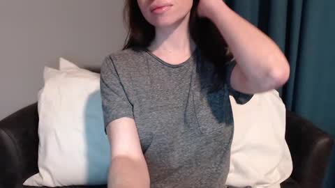 TinyyTina online show from December 25, 11:33 am