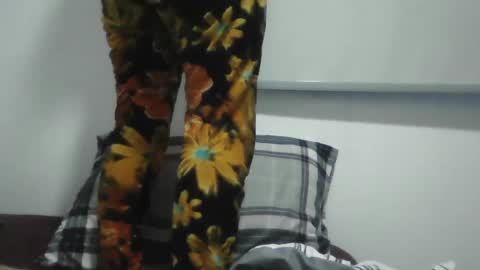 Snapshot of titssmall123 chatting on September 28, 10:59 pm Ester online show from September 28, 10:59 pm