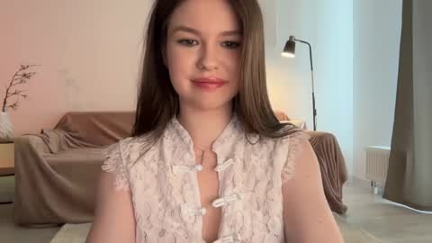 Alice De Milo online show from May 19, 2:24 pm
