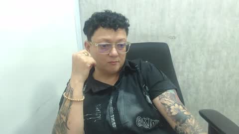 tomboy_jzz online show from April 8, 9:33 am