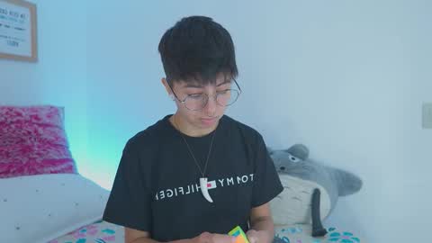 Snapshot of tommy_blue1 chatting on October 21, 2:32 pm Blue  online show from October 21, 2:32 pm