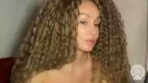 Leila online show from February 21, 6:48 pm