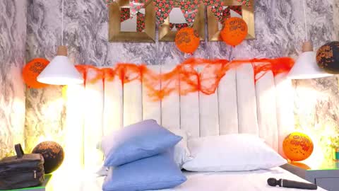 Ana Maria  online show from October 31, 1:37 pm