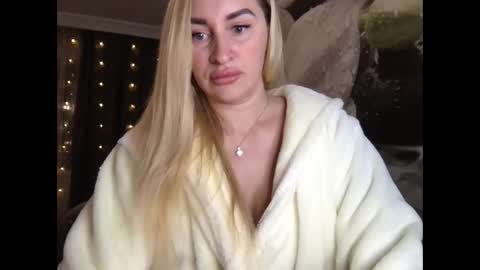 Snapshot of tosyna07555 chatting on January 8, 10:16 pm tosyna07555 online show from January 8, 10:16 pm