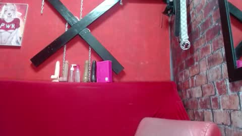 tracy_ks online show from September 28, 2:29 am