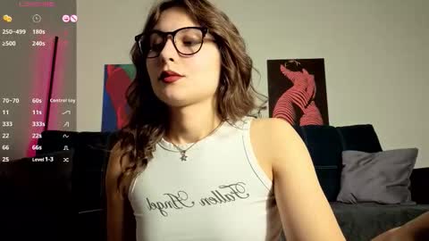 trixibell online show from October 10, 6:07 am