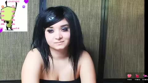 trixiedoescamcam online show from February 5, 10:33 pm