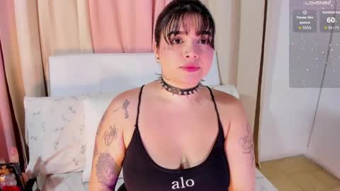 trixxiee_ online show from May 16, 6:18 pm