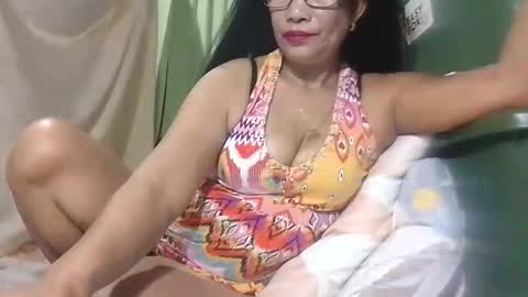 Mae online show from October 28, 9:08 pm