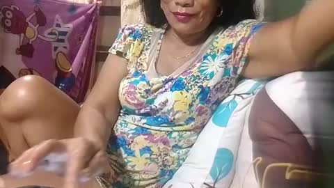 Mae online show from April 3, 10:08 pm