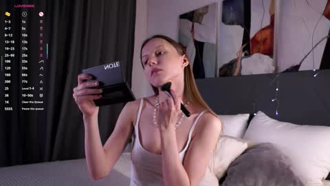 tulastucke online show from March 6, 9:10 pm