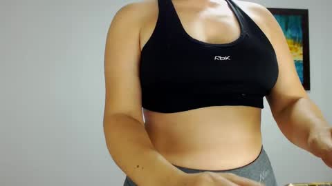 tuti online show from February 20, 10:59 pm