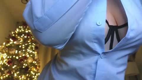 Ariana online show from December 15, 9:20 pm