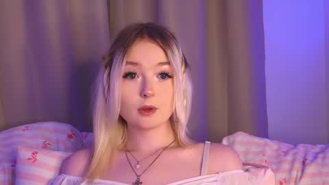 twinklefluff online show from February 12, 4:19 pm